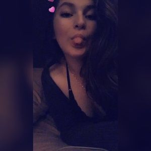 Meet your Posher, Leah